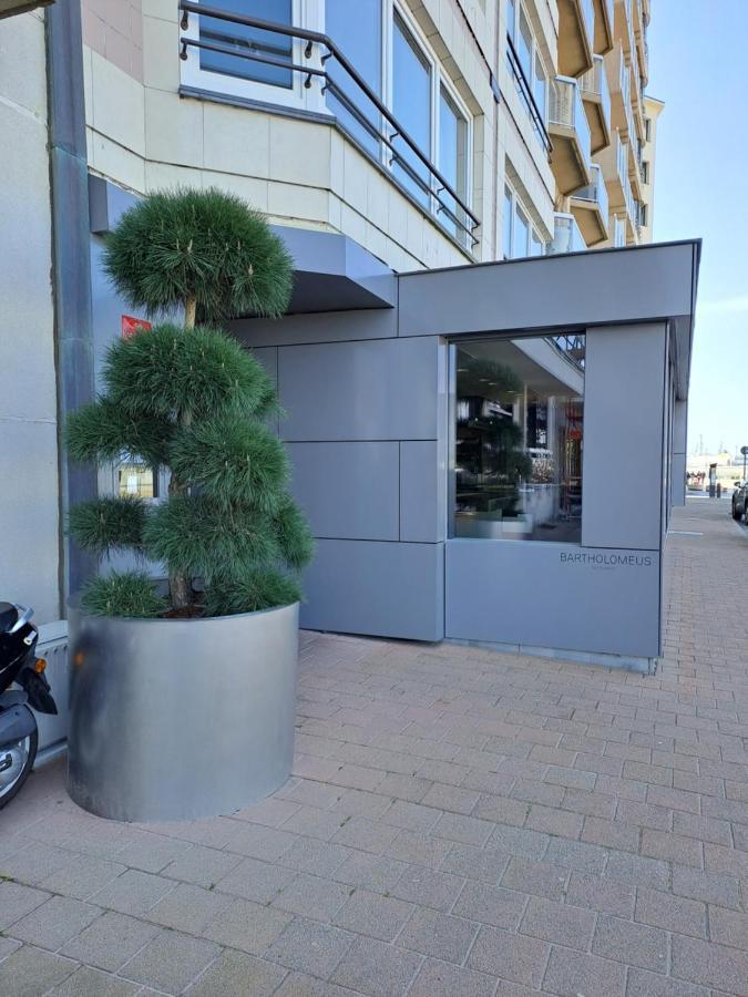 Appartement Zeedijk Heist Met Garage Кнокке-Хейст Экстерьер фото